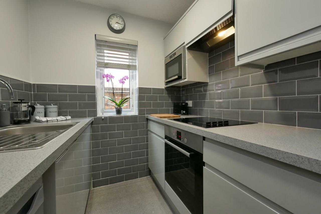 Crewe Short Lets 4 Victoria Court, Crewe Lägenhet Exteriör bild