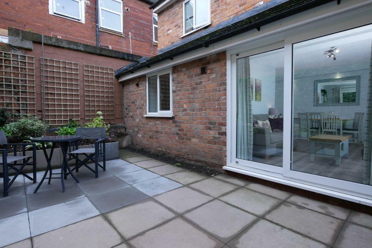 Crewe Short Lets 4 Victoria Court, Crewe Lägenhet Exteriör bild